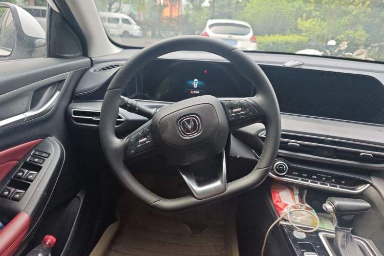 Used CHANGAN Eado 2021 PLUS Blue Whale NE 1.4T GDI DCT Prestige Model Steering Wheel