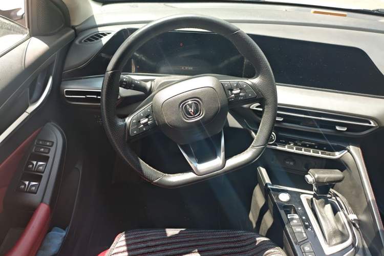 Used CHANGAN Eado 2021 PLUS Blue Whale NE 1.4T GDI DCT Flagship Model Steering Wheel