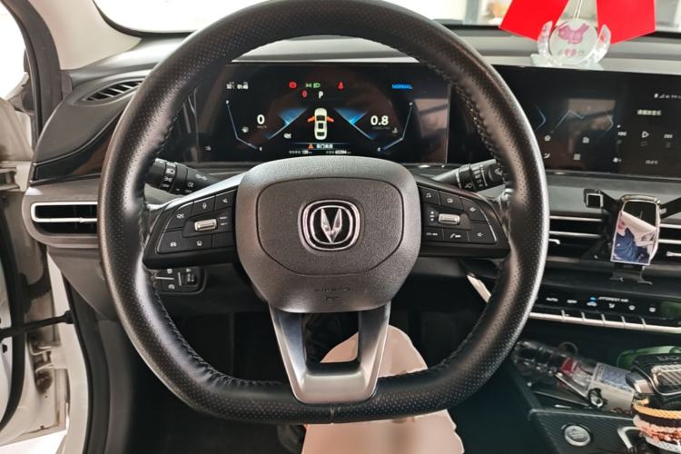 Used CHANGAN Eado 2021 PLUS Blue Whale NE 1.4T GDI DCT Flagship Model Steering Wheel