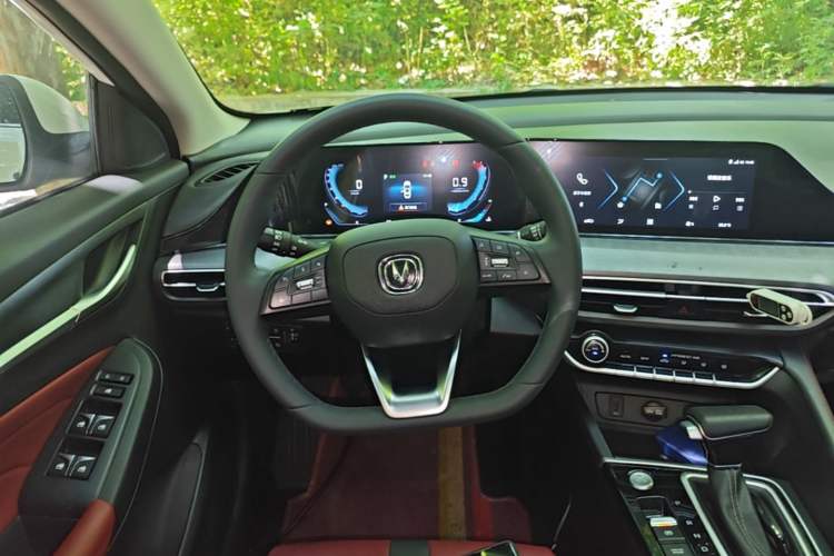 Used CHANGAN Eado 2021 PLUS Blue Whale NE 1.4T GDI DCT Prestige Model Steering Wheel
