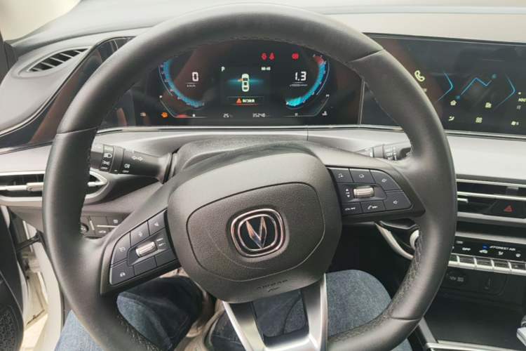 Used CHANGAN Eado 2021 PLUS 1.6L GDI CVT Luxury Model Steering Wheel