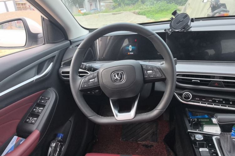Used CHANGAN Eado 2021 PLUS Blue Whale NE 1.4T GDI DCT Prestige Model Steering Wheel