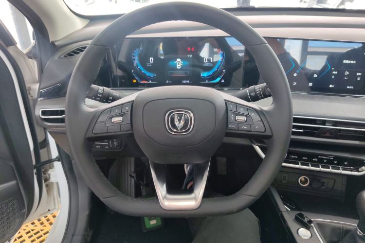 Used CHANGAN Eado 2021 PLUS 1.6L GDI Manual Luxury Model Steering Wheel