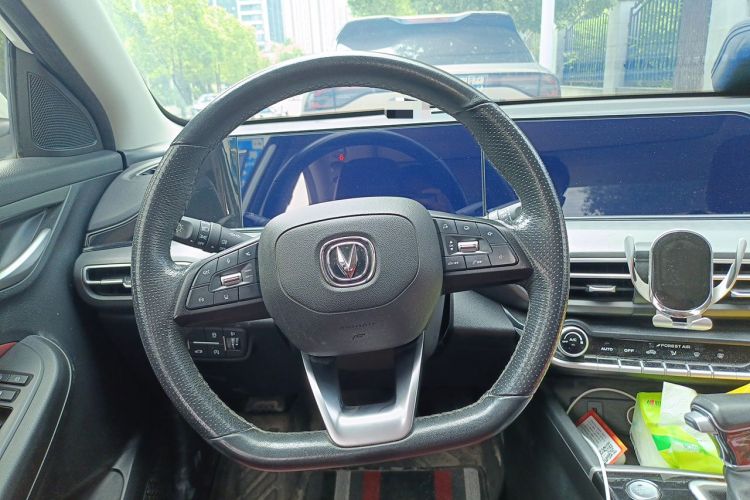Used CHANGAN Eado 2021 PLUS Blue Whale NE 1.4T GDI DCT Flagship Model Steering Wheel