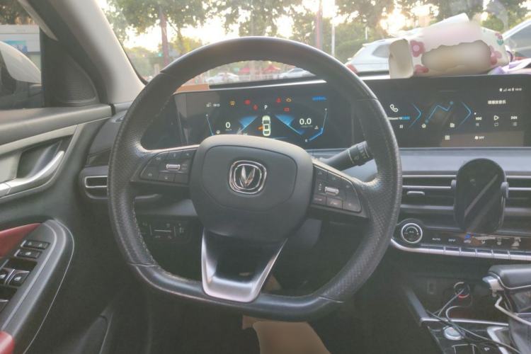 Used CHANGAN Eado 2021 PLUS Blue Whale NE 1.4T GDI DCT Flagship Model Steering Wheel