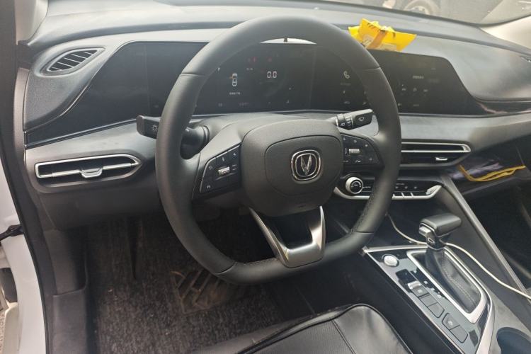 Used CHANGAN Eado 2021 PLUS 1.6L GDI CVT Luxury Model Steering Wheel
