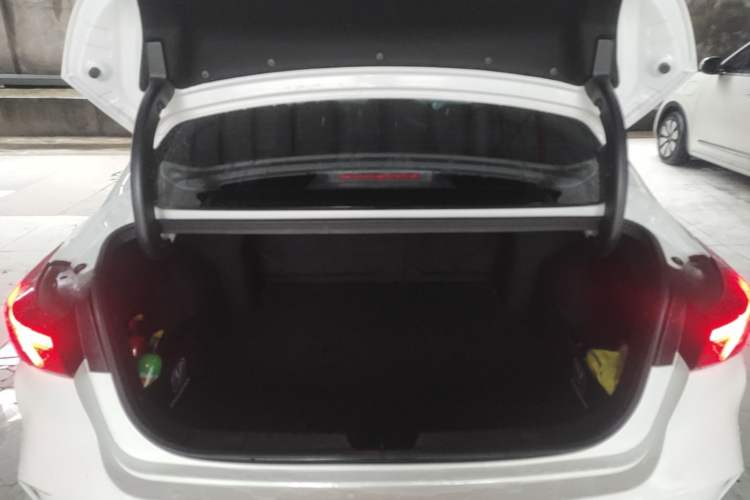 Used CHANGAN Eado 2021 PLUS Blue Whale NE 1.4T GDI DCT Prestige Model Trunk