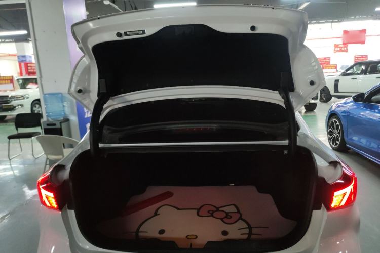 Used CHANGAN Eado 2021 PLUS Blue Whale NE 1.4T GDI DCT Prestige Model Trunk