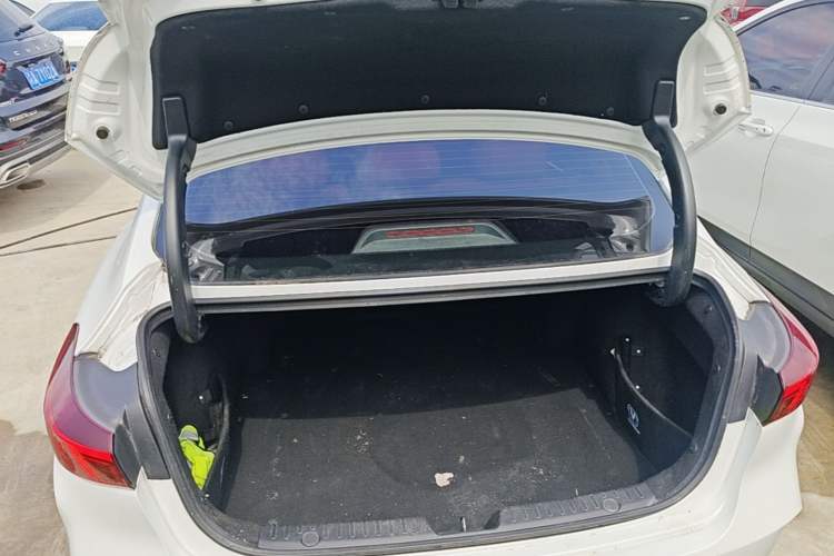 Used CHANGAN Eado 2021 PLUS Blue Whale NE 1.4T GDI DCT Prestige Model Trunk