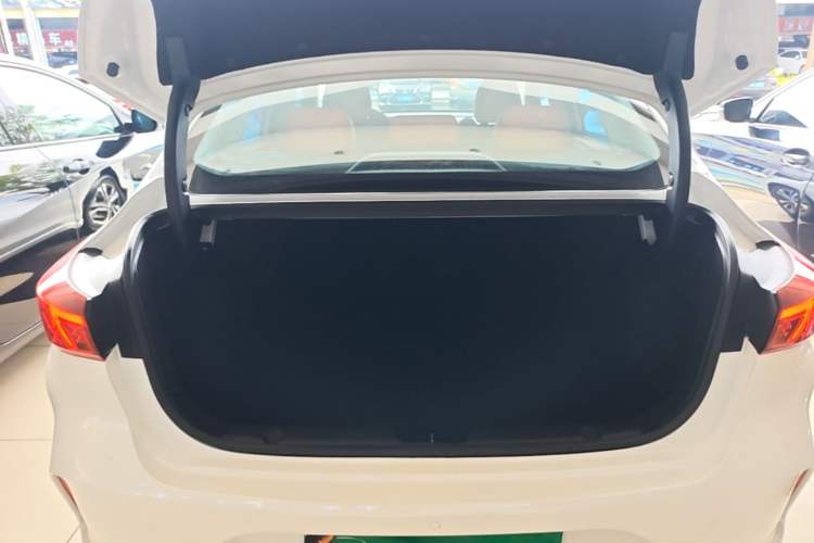 Used CHANGAN Eado 2021 PLUS Blue Whale NE 1.4T GDI DCT Prestige Model Trunk