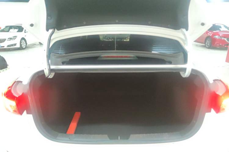 Used CHANGAN Eado 2021 PLUS 1.6L GDI Manual Luxury Model Trunk