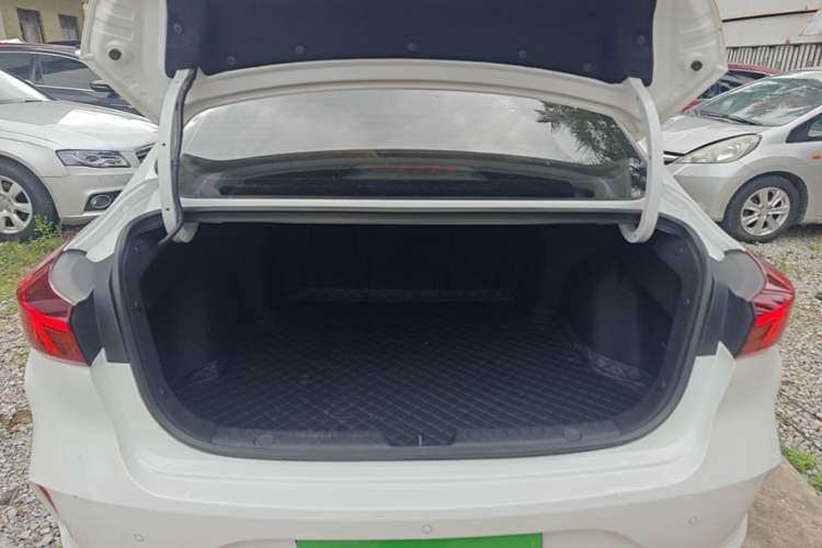 Used CHANGAN Eado 2021 PLUS 1.6L GDI Manual Luxury Model Trunk