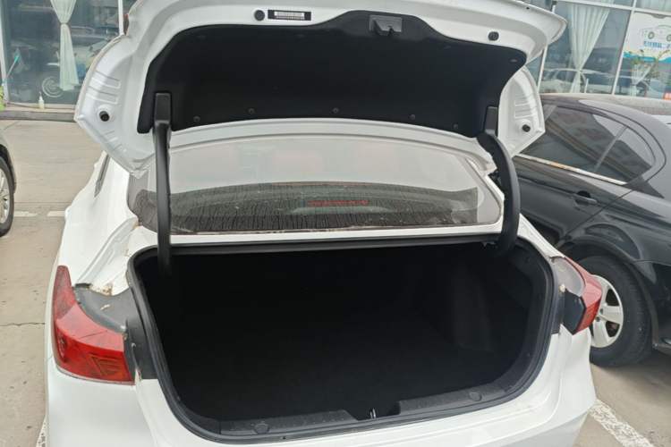 Used CHANGAN Eado 2021 PLUS Blue Whale NE 1.4T GDI DCT Prestige Model Trunk