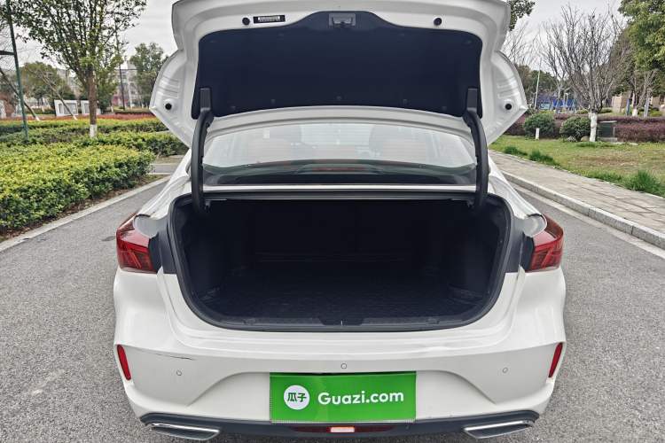 Used CHANGAN Eado 2021 PLUS Blue Whale NE 1.4T GDI DCT Prestige Model Trunk