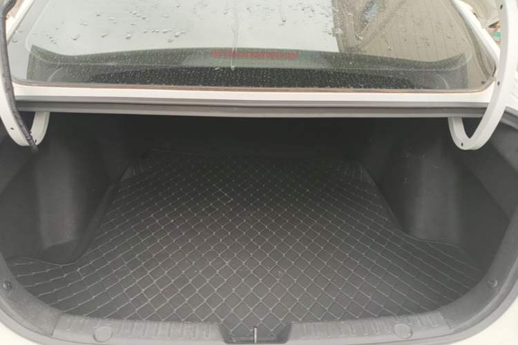 Used CHANGAN Eado 2021 PLUS 1.6L GDI CVT Luxury Model Trunk