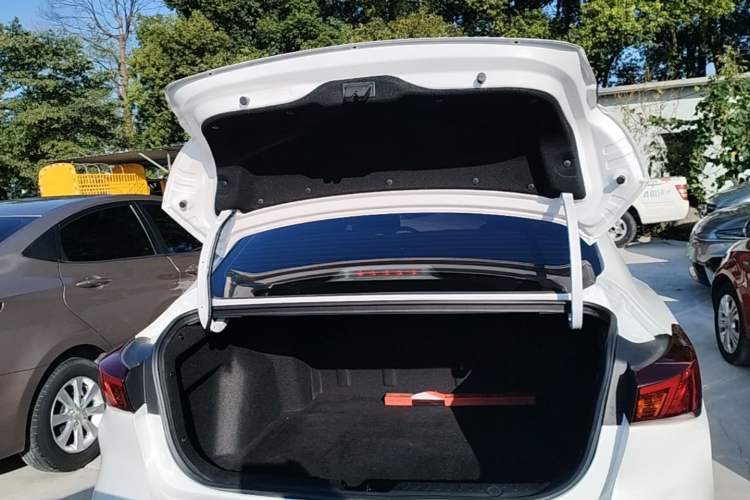 Used CHANGAN Eado 2021 PLUS 1.6L GDI CVT Luxury Model Trunk