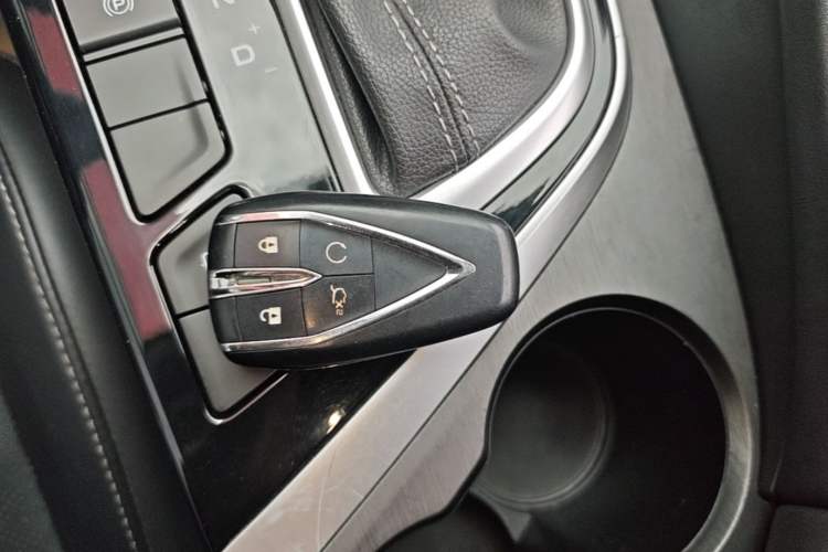 Used CHANGAN Eado 2021 PLUS 1.6L GDI CVT Luxury Model Vehicle Key