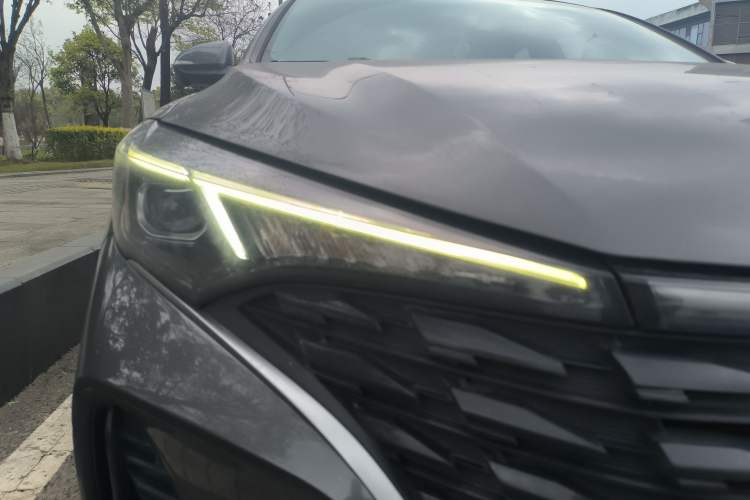 Used CHANGAN Eado 2022 PLUS Blue Whale NE 1.4T GDI DCT Prestige Edition Right Front Headlight