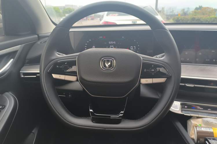 Used CHANGAN Eado 2022 PLUS Blue Whale NE 1.4T GDI DCT Prestige Edition Steering Wheel