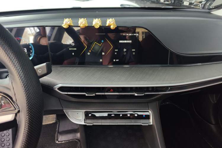 Used CHANGAN Eado 2022 PLUS Blue Whale NE 1.4T GDI DCT Prestige Edition Audio And AC Panel
