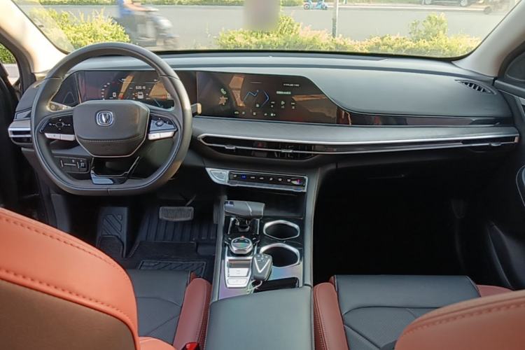 Used CHANGAN Eado 2022 PLUS Blue Whale NE 1.4T GDI DCT Prestige Edition Center Console