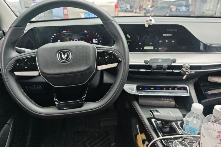 Used CHANGAN Eado 2022 PLUS Blue Whale NE 1.4T GDI DCT Prestige Edition Center Console