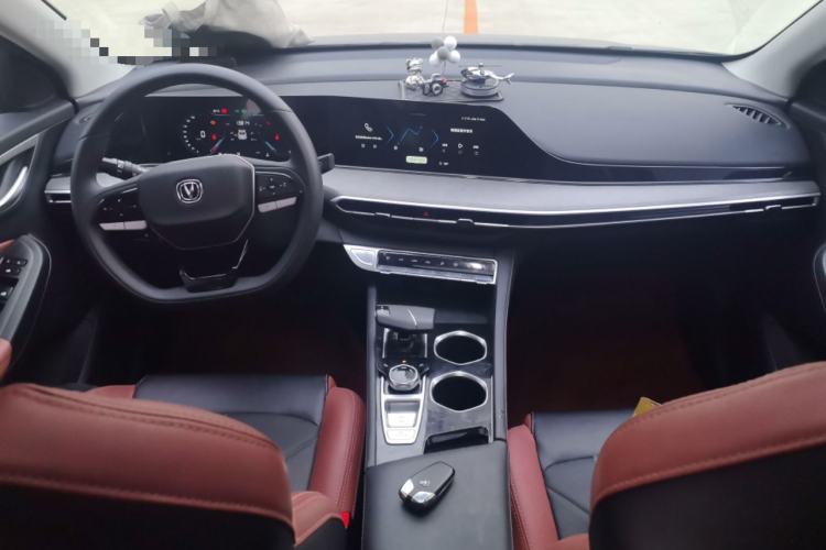 Used CHANGAN Eado 2022 PLUS Blue Whale NE 1.4T GDI DCT Prestige Edition Center Console