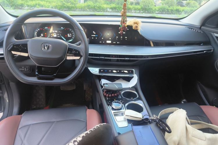 Used CHANGAN Eado 2022 PLUS Blue Whale NE 1.4T GDI DCT Prestige Edition Center Console