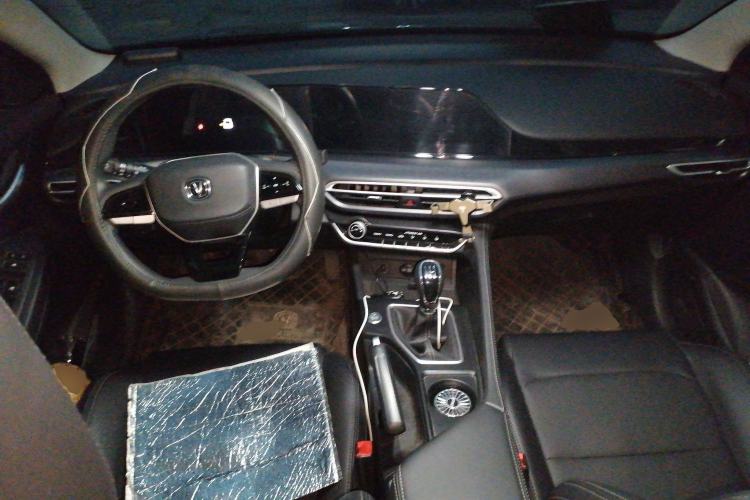 Used CHANGAN Eado 2022 PLUS 1.6L GDI Manual Elite Model Center Console