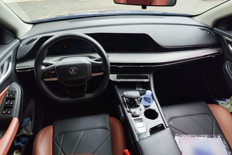 Used CHANGAN Eado 2022 PLUS Blue Whale NE 1.4T GDI DCT Prestige Edition Center Console