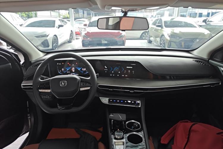 Used CHANGAN Eado 2022 PLUS Blue Whale NE 1.4T GDI DCT Flagship Edition Center Console