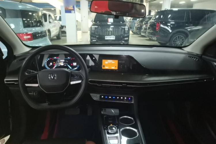 Used CHANGAN Eado 2022 PLUS Blue Whale NE 1.4T GDI DCT Prestige Edition Center Console