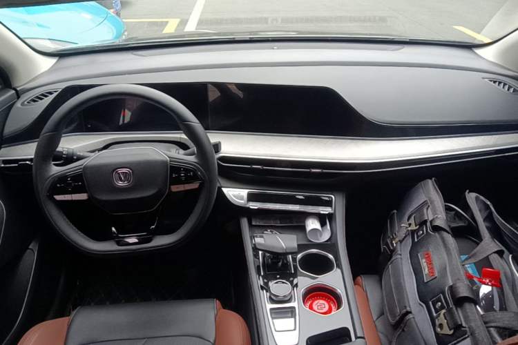 Used CHANGAN Eado 2022 PLUS Blue Whale NE 1.4T GDI DCT Prestige Edition Center Console