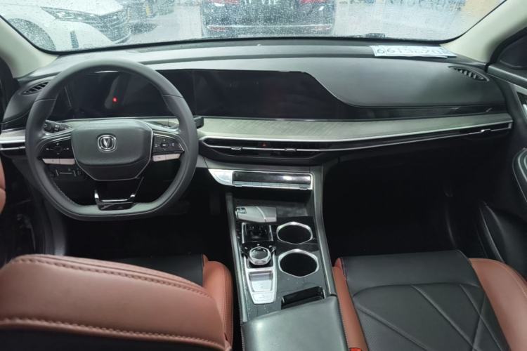 Used CHANGAN Eado 2022 PLUS Blue Whale NE 1.4T GDI DCT Prestige Edition Center Console