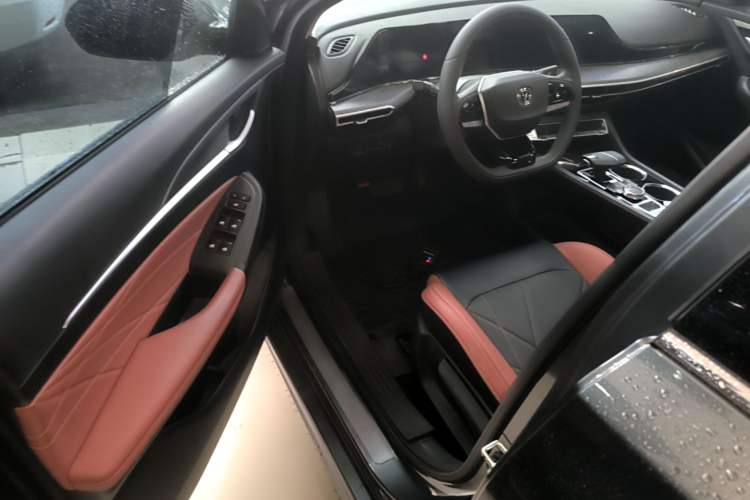 Used CHANGAN Eado 2022 PLUS Blue Whale NE 1.4T GDI DCT Prestige Edition Driver Seat