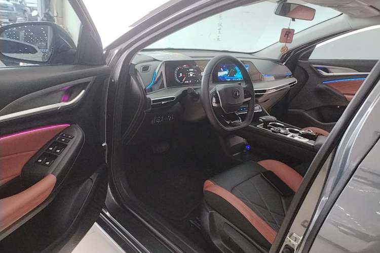 Used CHANGAN Eado 2022 PLUS Blue Whale NE 1.4T GDI DCT Prestige Edition Driver Seat