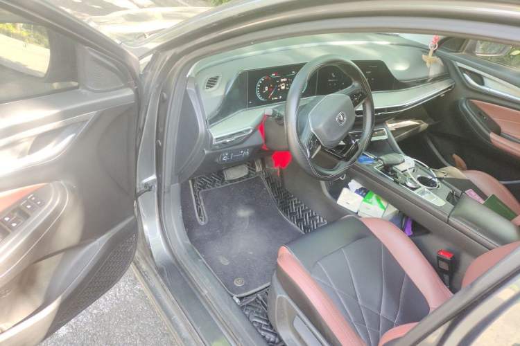 Used CHANGAN Eado 2022 PLUS Blue Whale NE 1.4T GDI DCT Prestige Edition Driver Seat