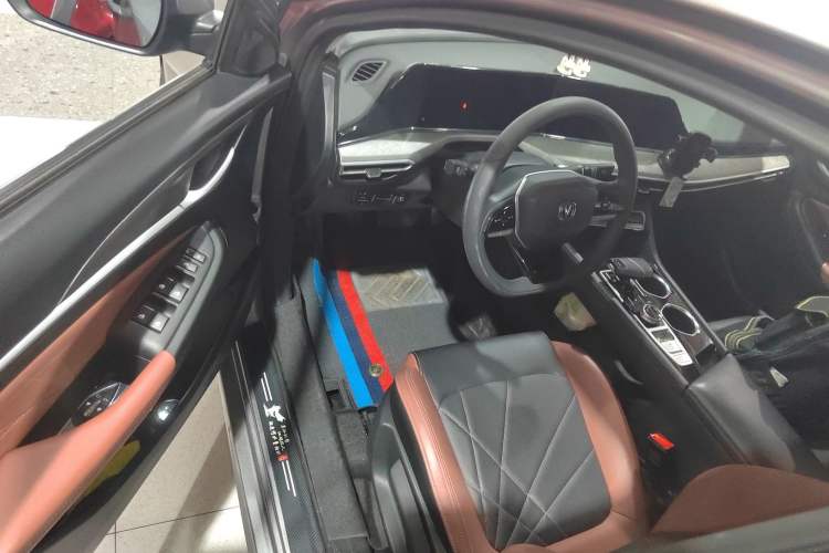 Used CHANGAN Eado 2022 PLUS Blue Whale NE 1.4T GDI DCT Prestige Edition Driver Seat