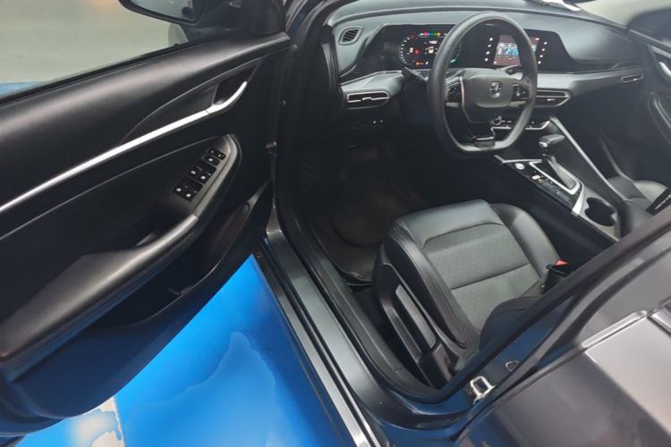 Used CHANGAN Eado 2022 PLUS 1.6L GDI CVT Elite Model Driver Seat