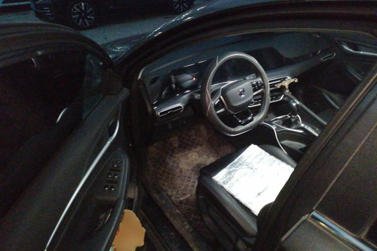 Used CHANGAN Eado 2022 PLUS 1.6L GDI Manual Elite Model Driver Seat