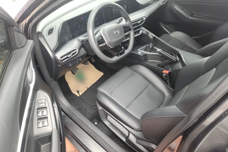 Used CHANGAN Eado 2022 PLUS 1.6L GDI Manual Elite Model Driver Seat
