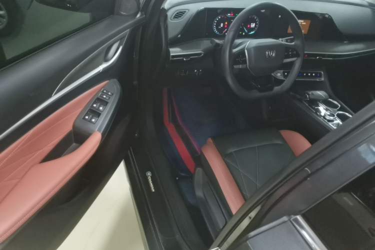 Used CHANGAN Eado 2022 PLUS Blue Whale NE 1.4T GDI DCT Prestige Edition Driver Seat