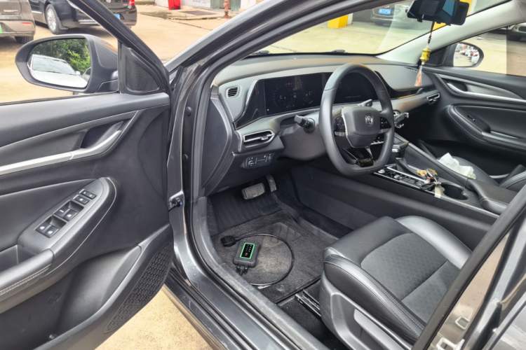 Used CHANGAN Eado 2022 PLUS 1.6L GDI CVT Luxury Model Driver Seat