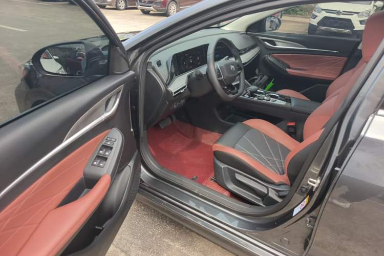 Used CHANGAN Eado 2022 PLUS Blue Whale NE 1.4T GDI DCT Prestige Edition Driver Seat