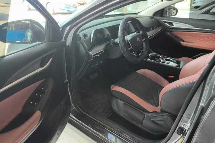 Used CHANGAN Eado 2022 PLUS Blue Whale NE 1.4T GDI DCT Prestige Edition Driver Seat