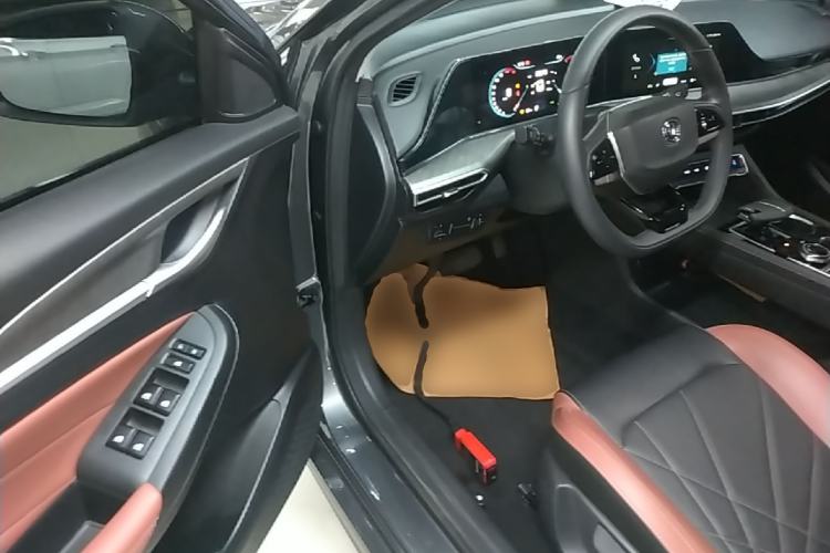 Used CHANGAN Eado 2022 PLUS Blue Whale NE 1.4T GDI DCT Prestige Edition Driver Seat
