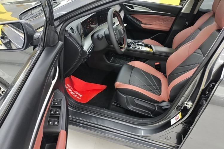 Used CHANGAN Eado 2022 PLUS Blue Whale NE 1.4T GDI DCT Prestige Edition Driver Seat