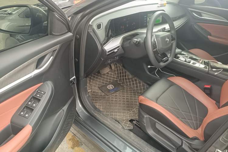 Used CHANGAN Eado 2022 PLUS Blue Whale NE 1.4T GDI DCT Prestige Edition Driver Seat