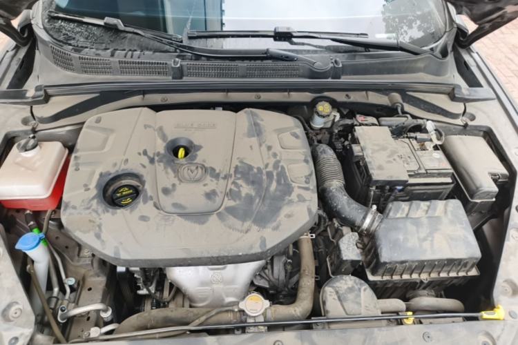 Used CHANGAN Eado 2022 PLUS 1.6L GDI Manual Luxury Model Engine Bay
