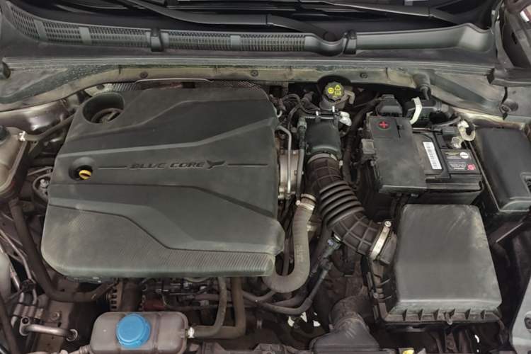 Used CHANGAN Eado 2022 PLUS Blue Whale NE 1.4T GDI DCT Prestige Edition Engine Bay